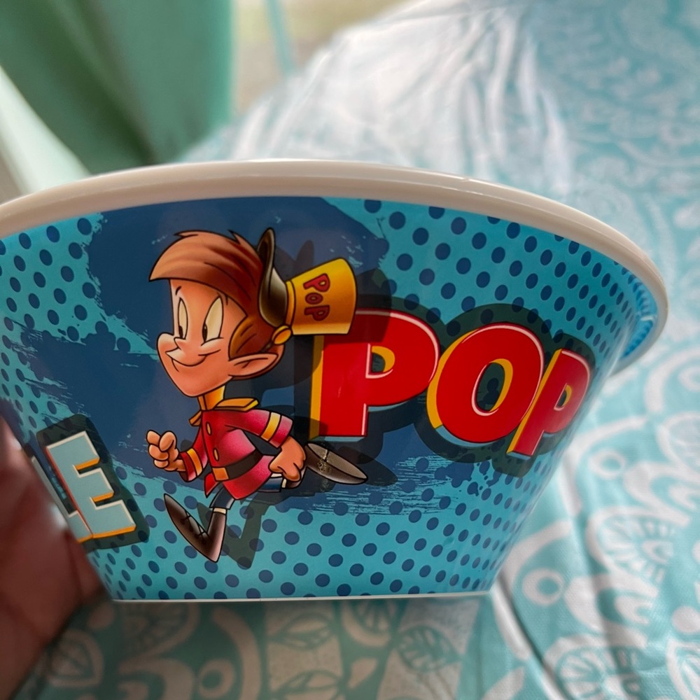 Retro Kellogg Rice Crispies cereal bowl
